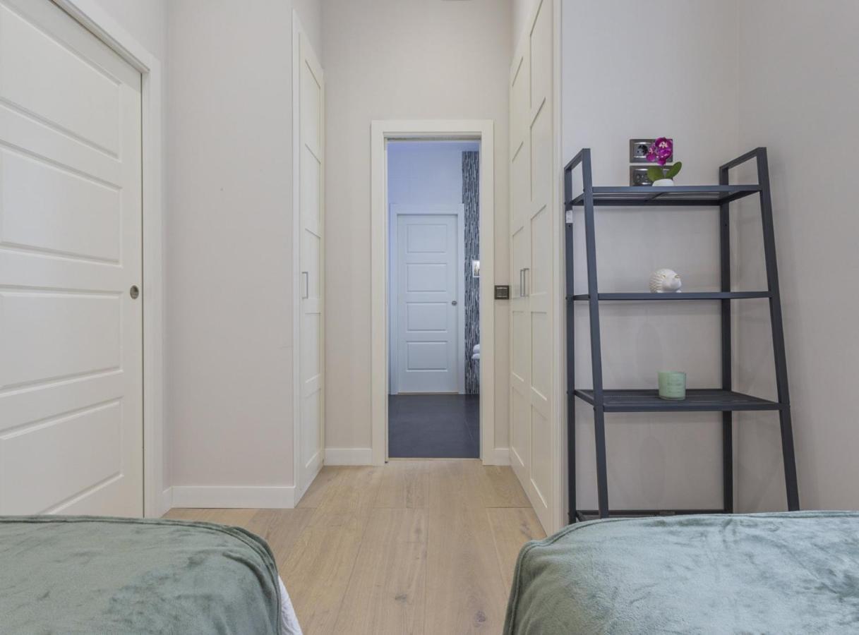 Charming City Center Apartment For 4 Perfect Location, Espoz Y Mina III Мадрид Екстериор снимка