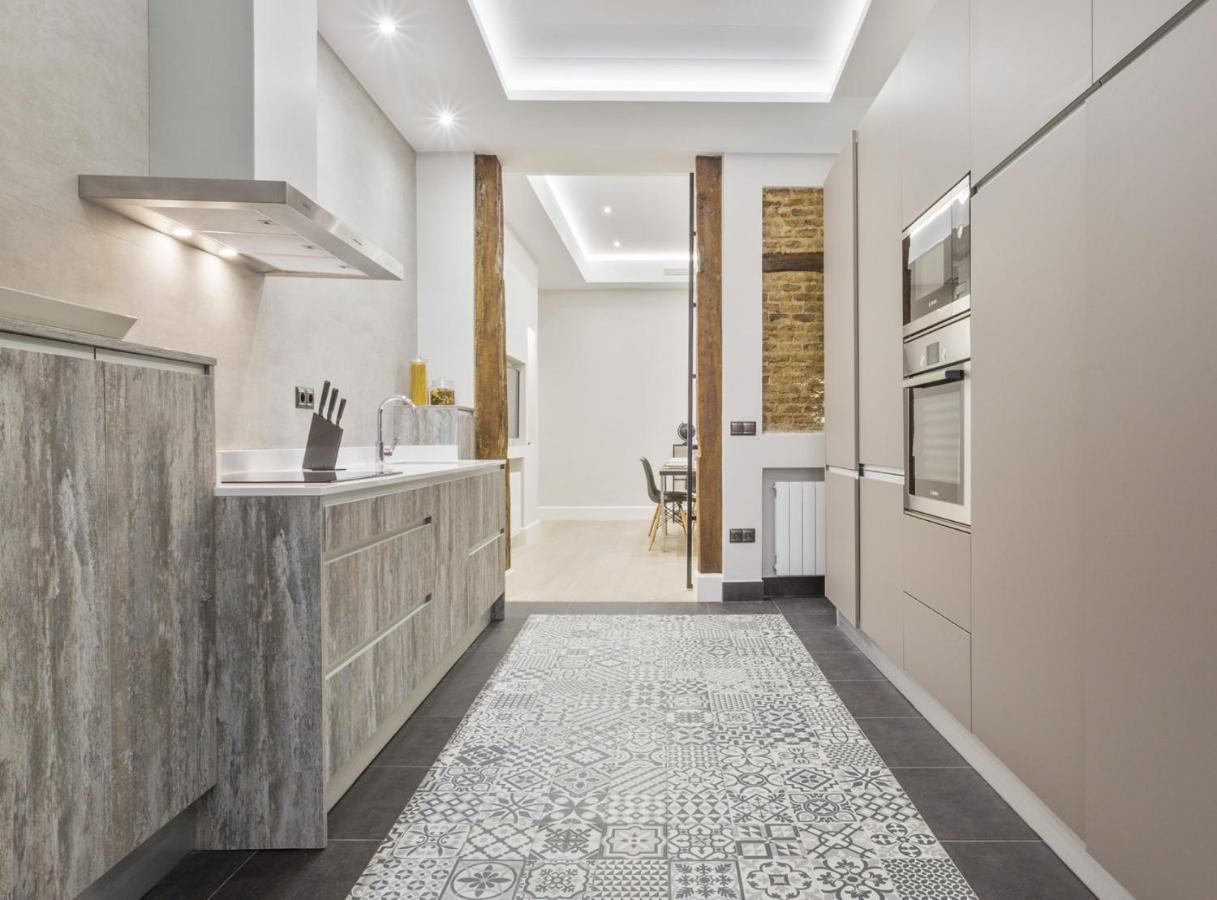 Charming City Center Apartment For 4 Perfect Location, Espoz Y Mina III Мадрид Екстериор снимка